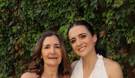  Marijó Zacarías con su mamá Marcela Valle.