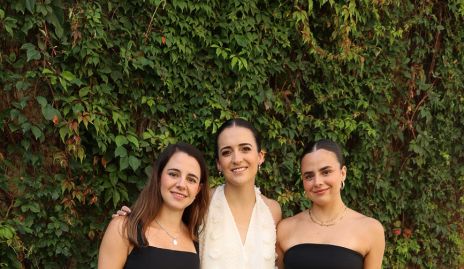  Daniela Valle, Marijó Zacarías Valle y Paulina Valle.