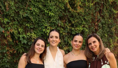  Daniela Valle, Marijó Zacarías, Paulina Valle y Rocío Gallegos.