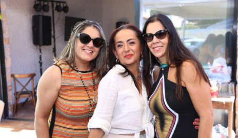  Claudia Duque, Martha Narváez y Mariela Almazán.