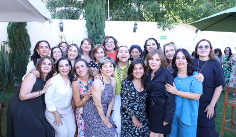 Las ex alumnas.