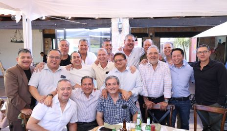  Los ex alumnos .