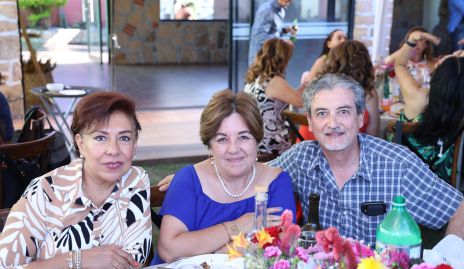  Irma Rosales, Patricia Pérez y Ricardo Ledezma.
