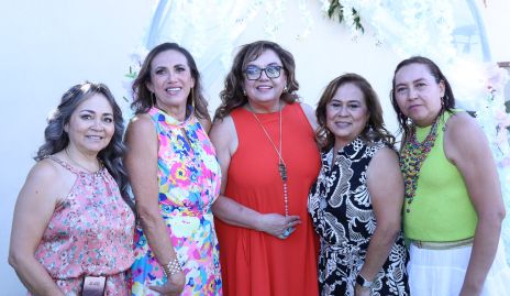  Ceci Chávez, Gloria Aguirre, Carmen Alejo, Pupi Alvarado y Norma Santiago.