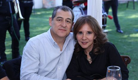  Gerardo Estrada y Sandra Hernández.