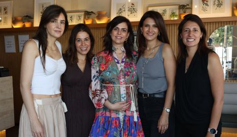  Lori Martínez, Marce Varona, Lucilla Lorca, Roselyn Dip y Paulette Gónzalez.