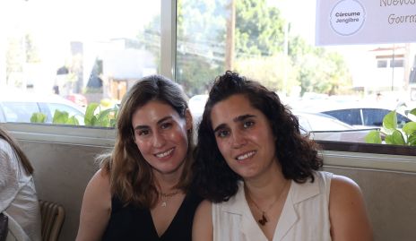  Andrea Fernández y Mariana de Luna.