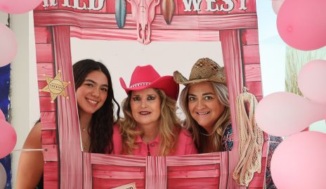  Valentina Meade, Silvia Foyo y Bety Gutiérrez.