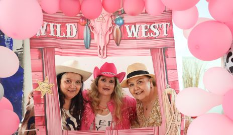  Cristina Meade, Silvia Foyo y Mónica Martínez.