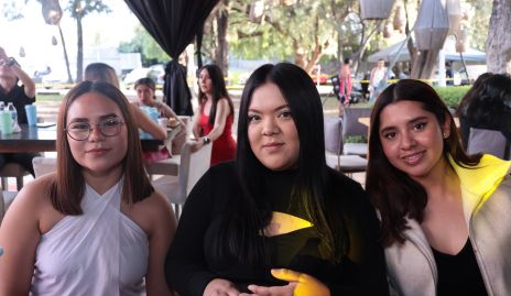  Karime Castillo, Romina Zúñiga y Daniela Ontiveros.