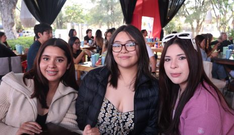  Daniela Ontiveros, Michel Mendoza y Yadira Díaz.