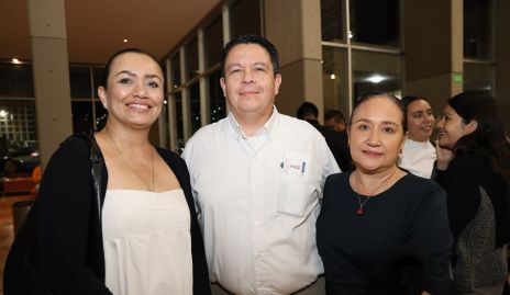  Carla Barrios, Alfredo Ortiz y Maricela López.