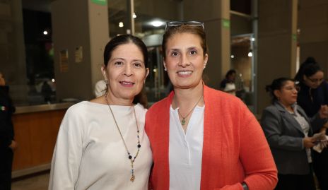 María Elena Bárcena y Claudia Casarín.