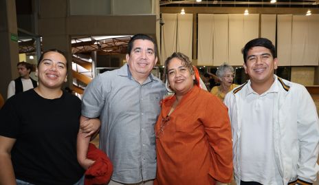  Daniela, José, Claudia Fajardo y Daniel Saldívar.