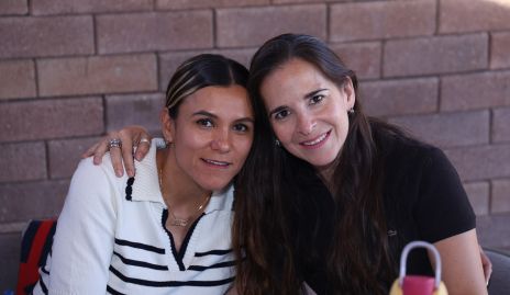  Norma Hervert y Cristina Castañares.