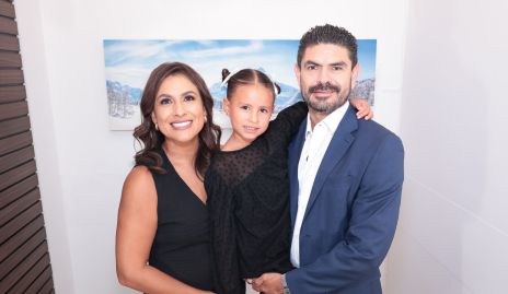  Samantha Anguiano, Sara Contreras y Urruti Contreras.