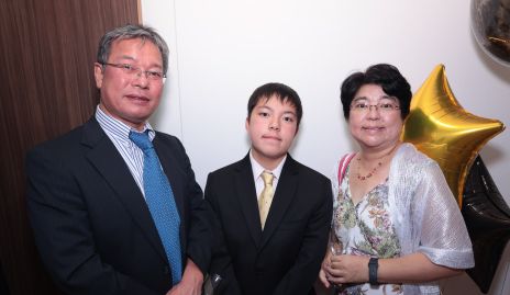  Kayeoshi, Hiroyasho y Karuko.
