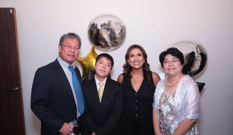  Kayeoshi, Hiroyasho, Samantha Anguiano y Karuko.