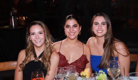  Lucila Andrade, Cecilia Sánchez y Marúa Emilia Sánchez.