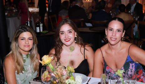  Lucía Cabrera, María José Leboreiro y María Ibargüengoitia.