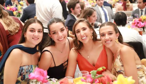  Mariana Gómez, Viny Padrón, Adriana Almaguer y Moni Michel.