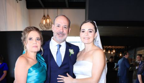  Eva Anaya, Manuel y Gabriela Martins.