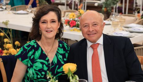  María del Carmen Bárcena y Antonio Cueli.