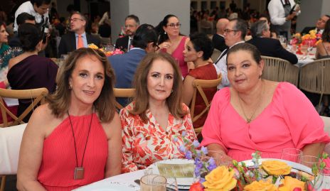  Clara Perogordo, Laura del Pozo y Lourdes Cabello.