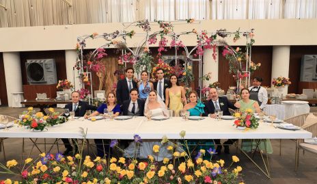  Mauricio Lasso y Gaby Martins con sus papás y hermanos.