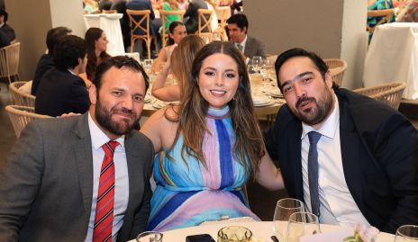  Mauricio Espinosa, Fátima Ramos y Jaime Newton.