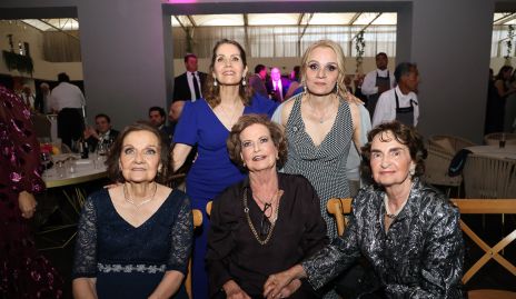  Cristina Ruiz, Edith Ruiz, Cristina Leiva, Coco Pizzuto y Menchus Cambeses.