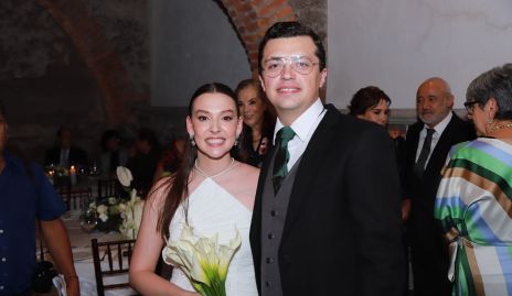 Alejandra Morales Hunter y Aldo Martínez y Neumann .