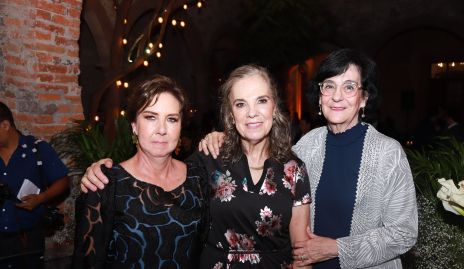  Ana Hunter, Claudia Neumann y Maru.