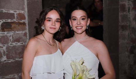  Josefina Valle Hunter y Alejandra Morales Hunter.