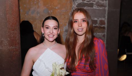  Alejandra Morales Hunter y Carla Toranzo.