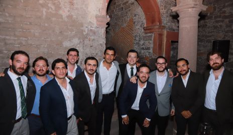  Aldo Martínez con sus amigos.