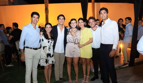  Rafael Tobías, Cristina Lorca, Miguel Tobías, Ana Paula García, Isa, Rober y Andrés Tobías.