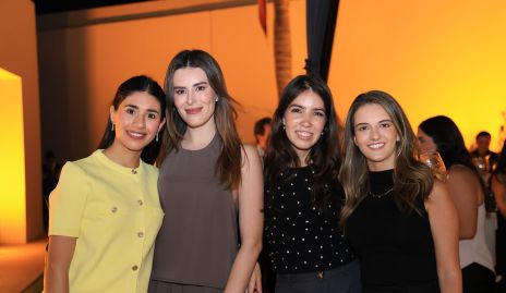  Isa, Laura Ortuño, Karina Alcalde y Melissa Meade.