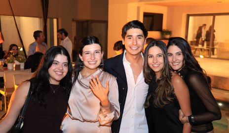  Pili Aguilar, Ana Paula García, Miguel Tobías, Vero Gómez y Natalia Garate.