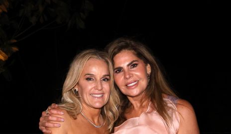  Catalina Martínez y Martha Elena Diez Gutiérrez, mamás de los novios.