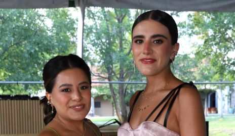  Ximena Fonseca y Regina Hinojosa.