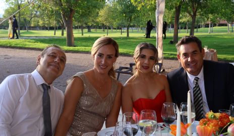  Dimitri Navarro, Marianne González, Carla Zaldívar y Carlos González.