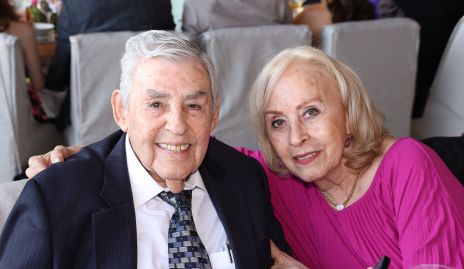  Abelardo Osuna y Patricia Morris.