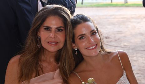  Martha Elena Diez Gutiérrez con su hija Ana Victoria de la Rosa.