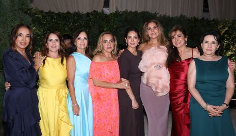  Lorena Herrera, Gaby Payán, Elsa Tamez, Mimí Hinojosa, Maribel Lozano, Martha Diez Gutiérrez, Elia de Padilla y Lula López.