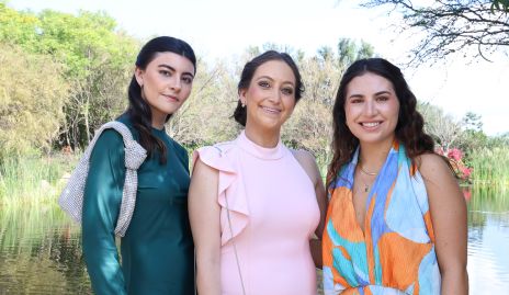  Camila Vega, Majo Cano y Janette Tlaye.