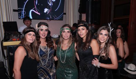  Marianne Velasco, Judith Gómez, Roció Muriel, Sandra García y Jimena Martínez.