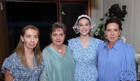  Mercedes Hunter, Sofía Hunter, Alejandra Morales y Ana Hunter.