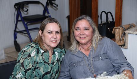  Lupina Soto y Cheli Faz.