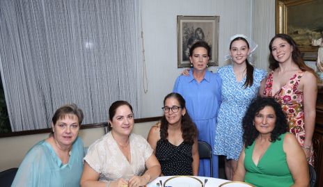  Sofía Hunter, Liliana Meade, Mónica Aguirre, Ana Hunter, Alejandra Morales, Ana Morales y Gina Guerrero.